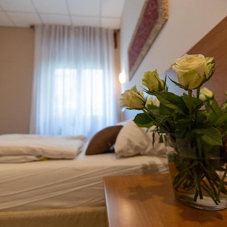La Mimosa Lazise Hotell Eksteriør bilde