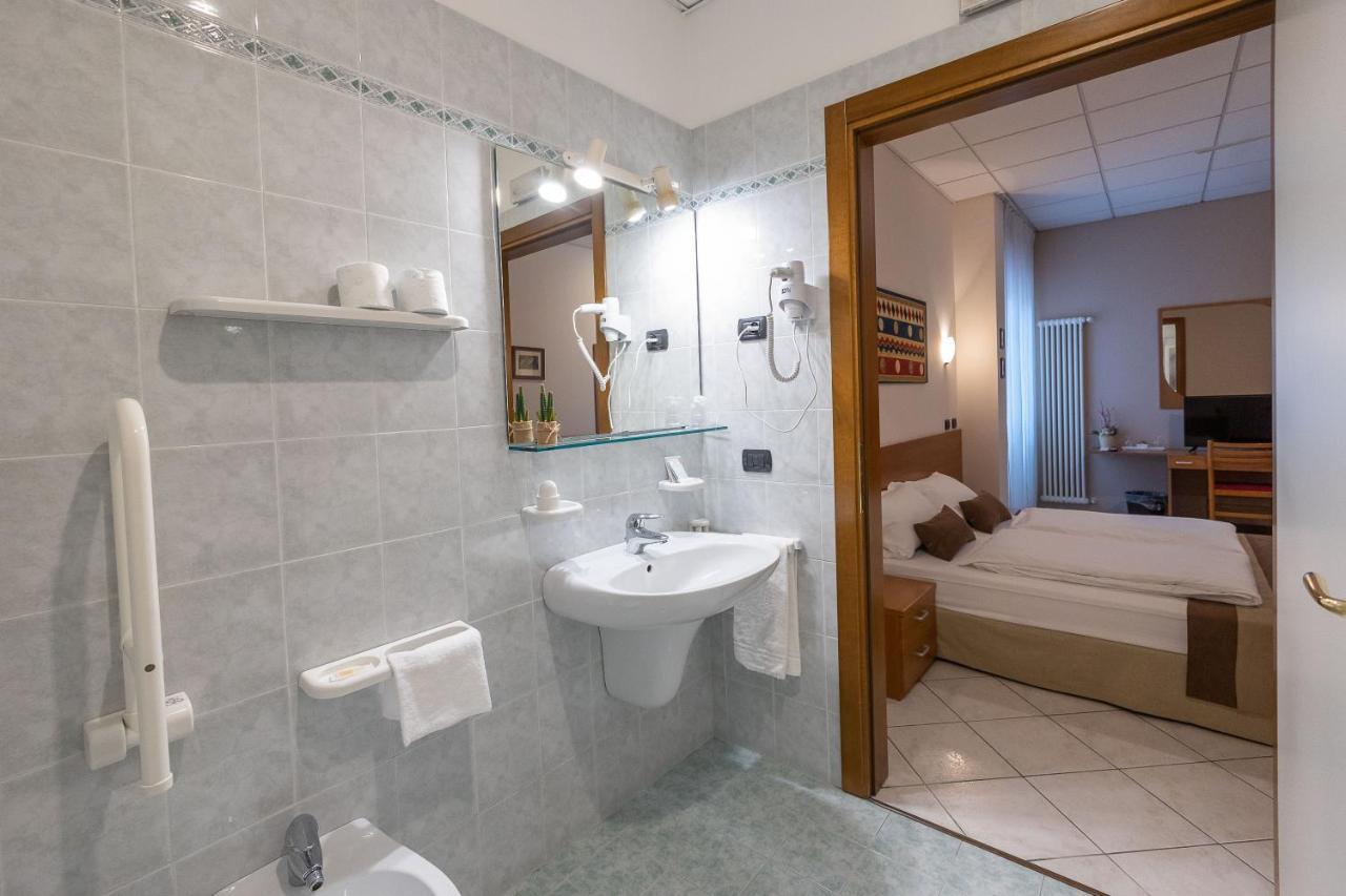 La Mimosa Lazise Hotell Eksteriør bilde