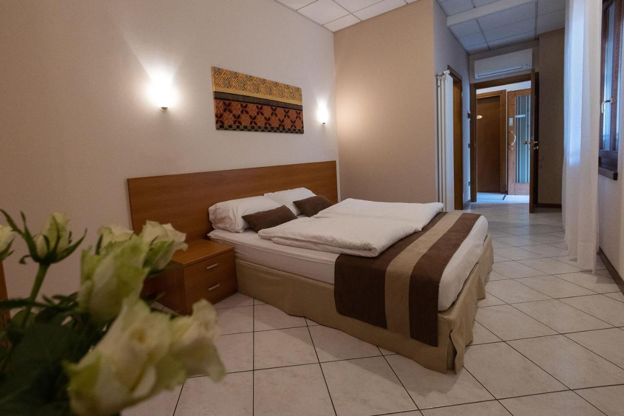 La Mimosa Lazise Hotell Eksteriør bilde