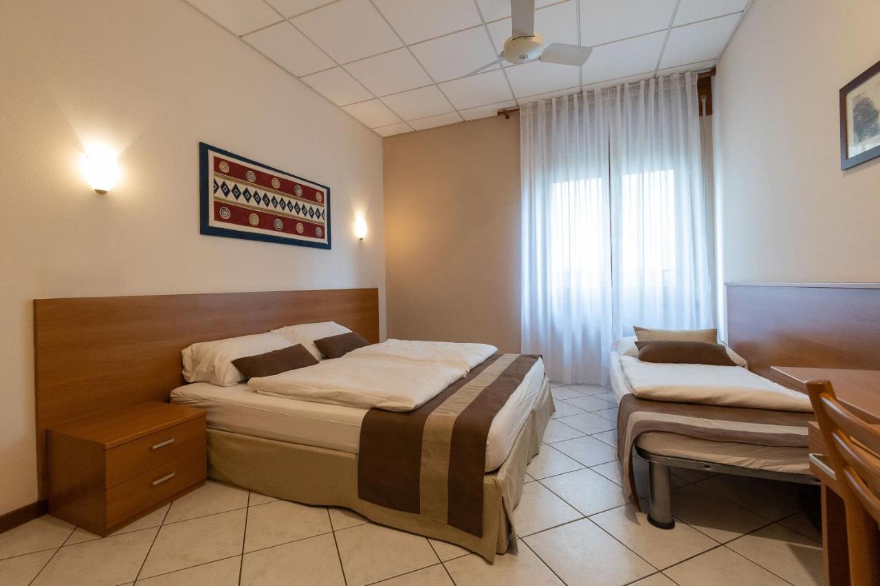 La Mimosa Lazise Hotell Eksteriør bilde